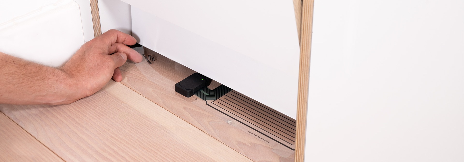 Placing the Severn sensor underneath a dishwasher Placing the Severn sensor underneath a dishwasher