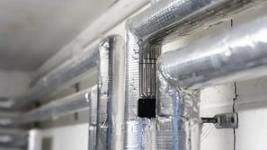 sensor-on-right-angled-pipe-640x360px