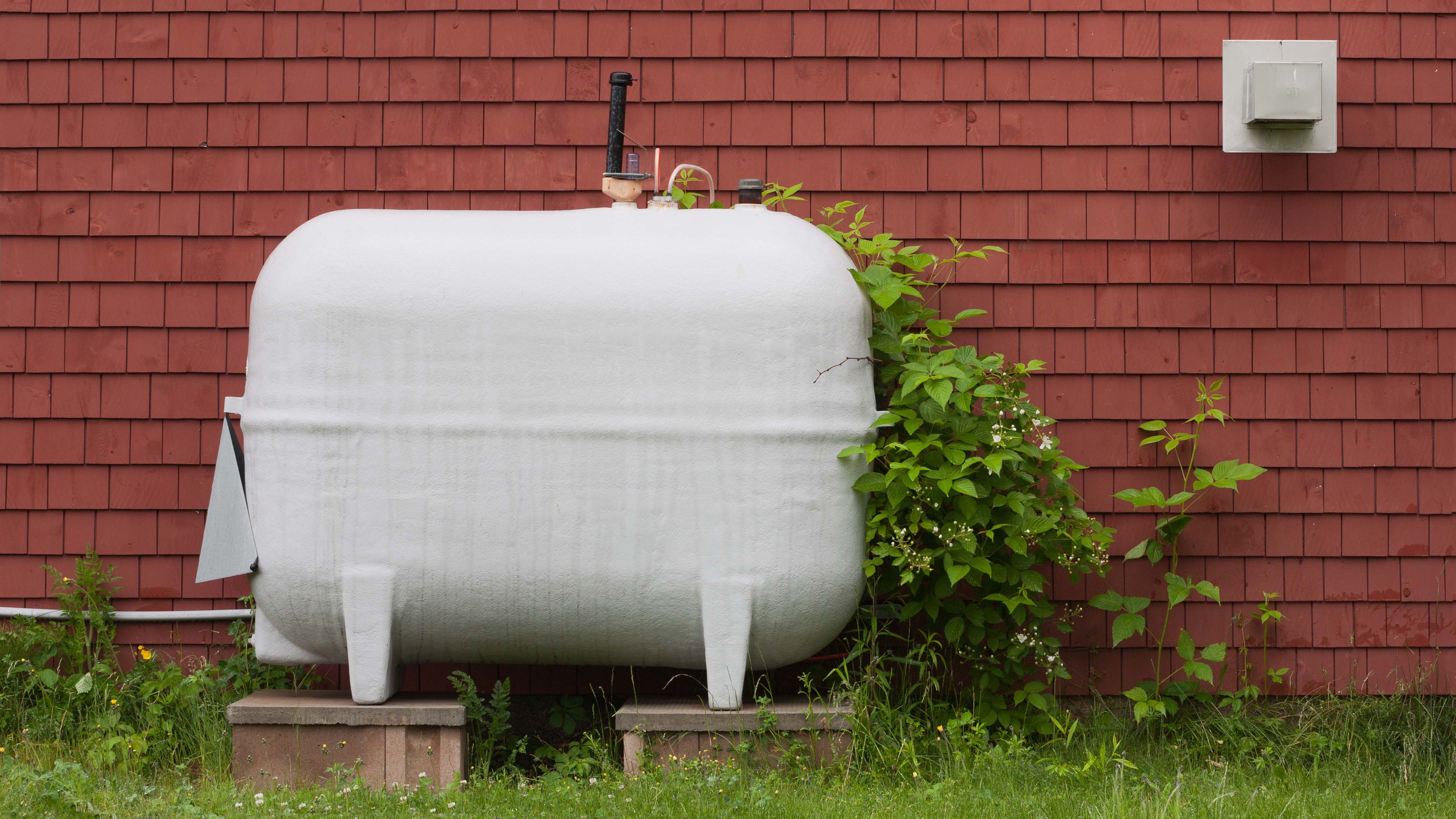Outdoor water tank